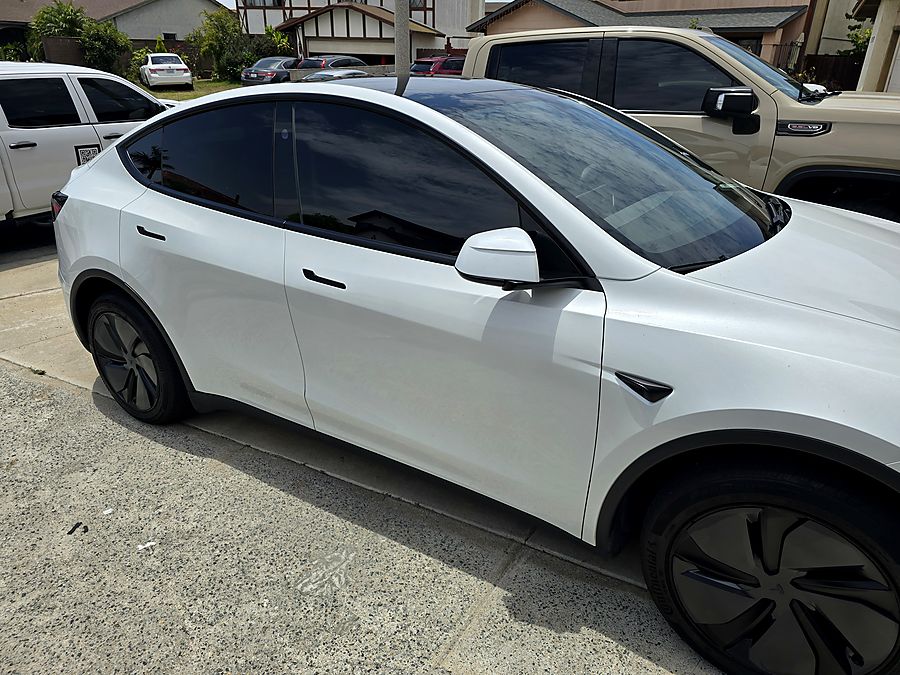 Tesla Model Y — ceramic tint, kerbside mobile install